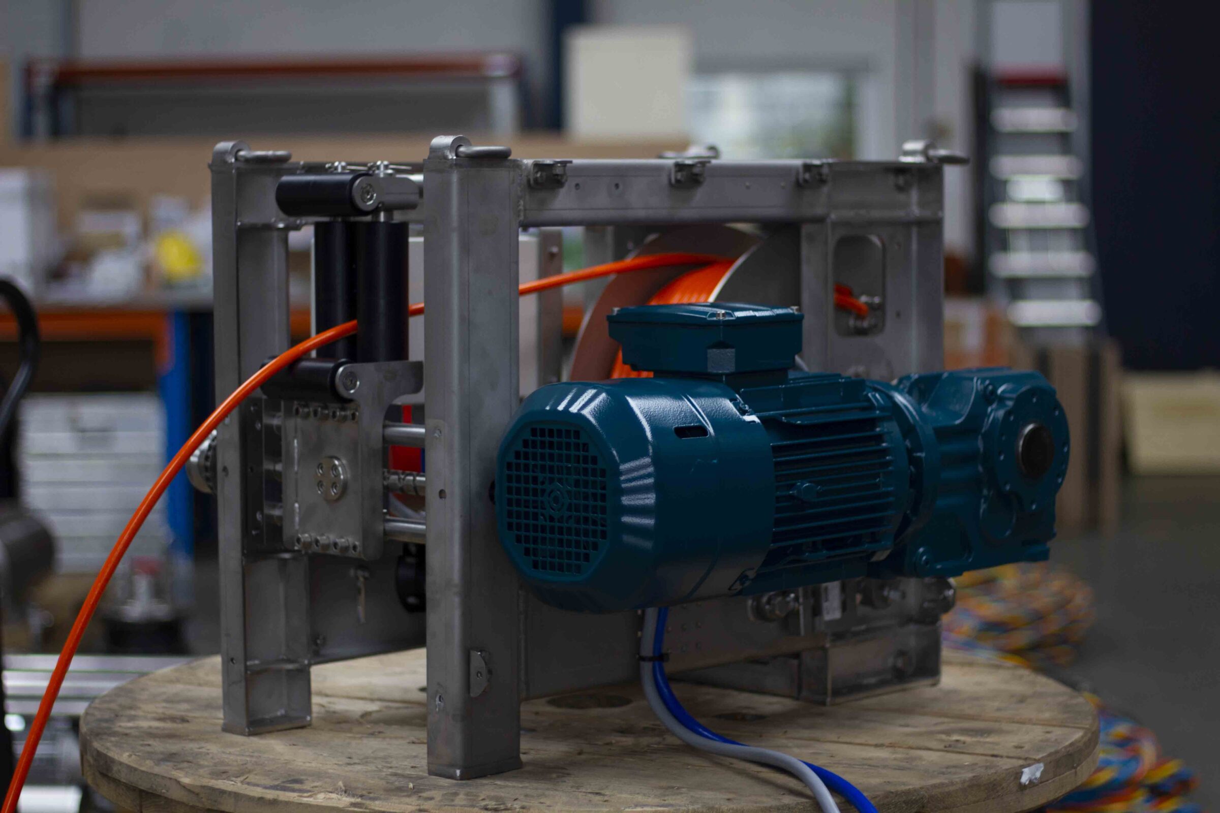 Electrical winches Winches & launching systems Seatec